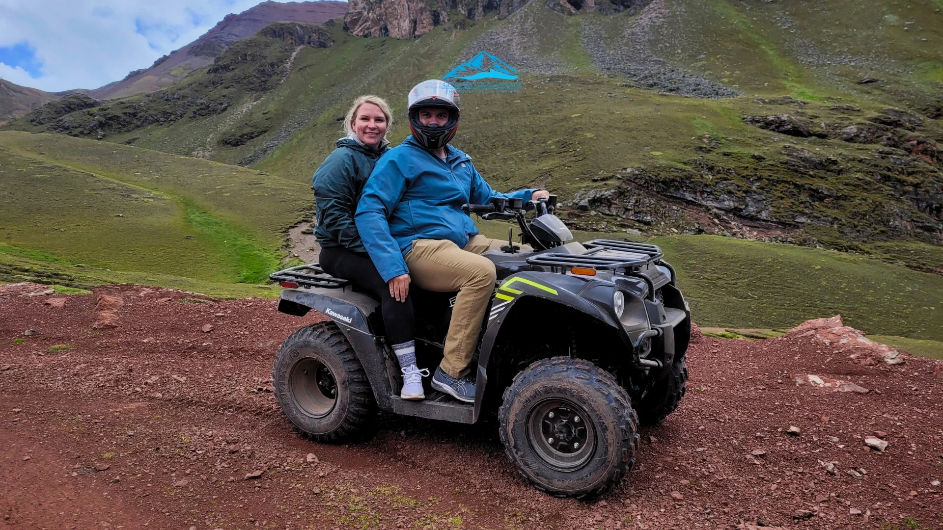 Cuatrimoto hacia Vinicunca Cuatrimoto hacia Vinicunca